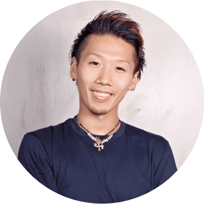 スタイリスト/店長 Yoshiharu Iwamoto岩本 よしはる
